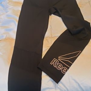 Reebok leggings 7/8 length black rose gold size s
